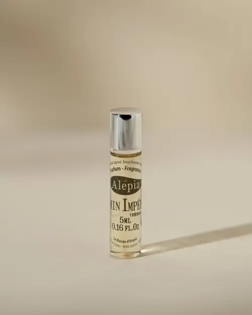Roll-on Jasmin Impérial Alepia de 5 ml en frasco de vidrio transparente con tapón plateado