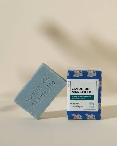 Jabón de Marsella perfumado al Cedro - Filmado