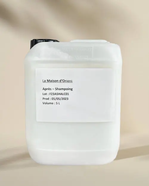 Dopo-shampoo senza silicone in grande tanica bianca da 5 L con tappo nero