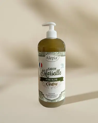 Flüssige Bio-Marseiller Seife Pure Olive mit Zedernholz - 1 L