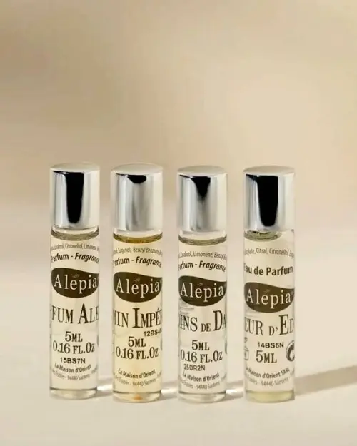 Profumi in roll-on Alepia, quattro flaconi in vetro da 5 ml con tappi argentati