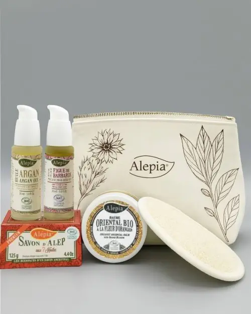 Trousse Tesori del Deserto Alepia con sapone di Aleppo, due oli di trattamento, un balsamo e un dischetto esfoliante